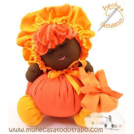 La Buñuela Naranja - Muñeca de trapo negra - 23 cm